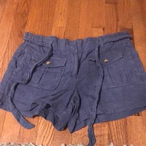 Blue shorts with pockets